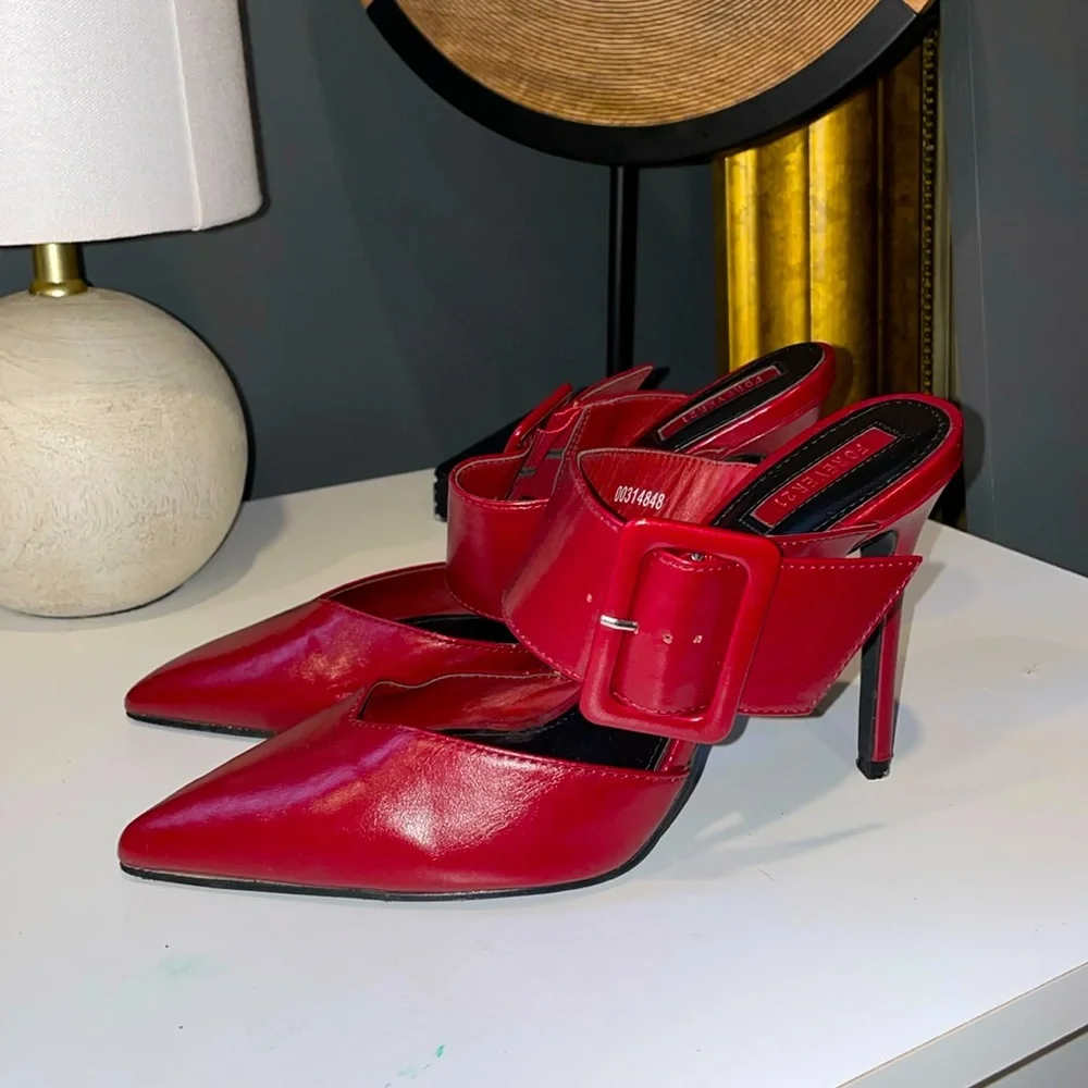 Forever 21 Red Faux Leather Mules with Buckle Detail Size 9 Like New! Super Chic - Picture 1 of 5